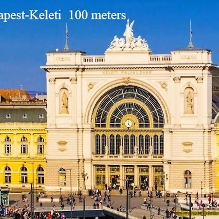 Center Apartment 5 Private Room For 19 People Budapest Bagian luar foto
