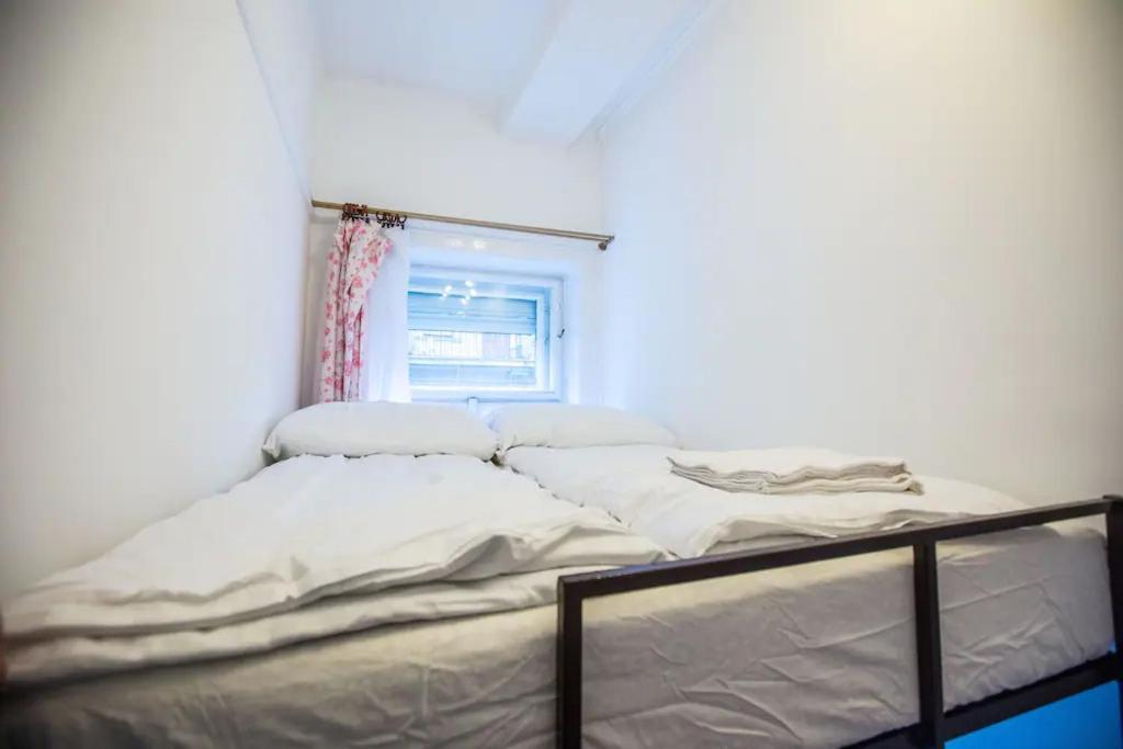 Center Apartment 5 Private Room For 19 People Budapest Bagian luar foto